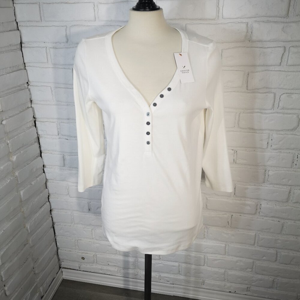 NWT Denver Hayes Ladies Size Large White V-neck Fitted 3/4 Sleeves T-shirt